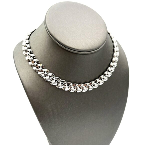 Vintage TRIFARI Pat Pend Ribbon Weave Link Silvertone Collar Necklace 15" - Picture 1 of 9